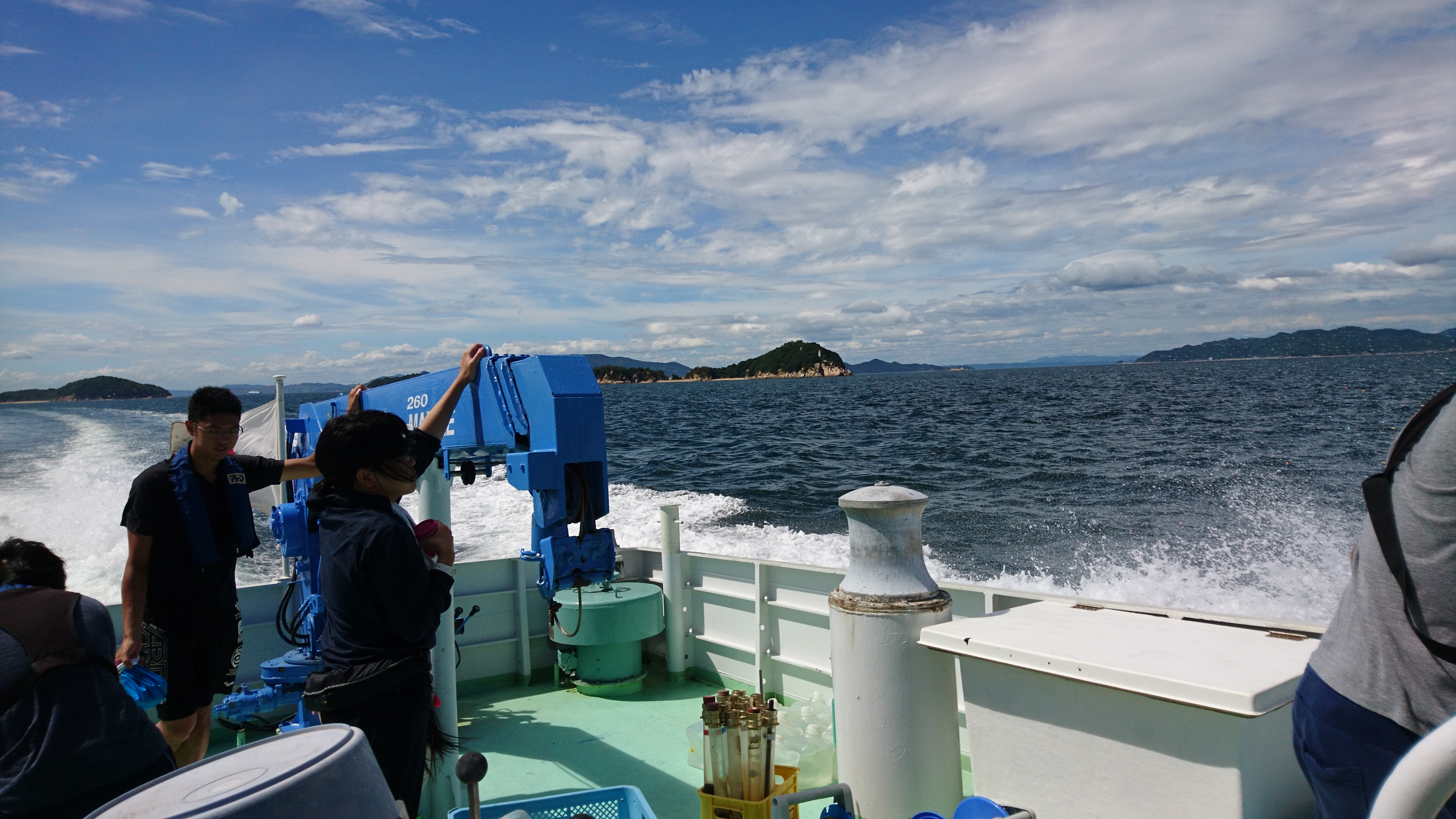 調査船カラヌスで海へ。