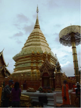 ワット・プラ・タート・ドーイ寺院