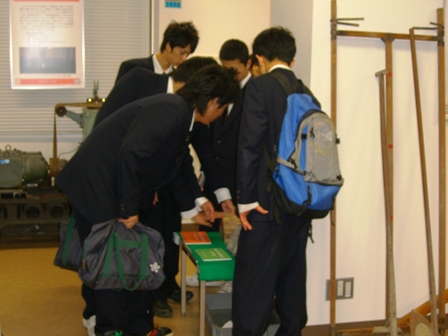 香川大学博物館見学の様子