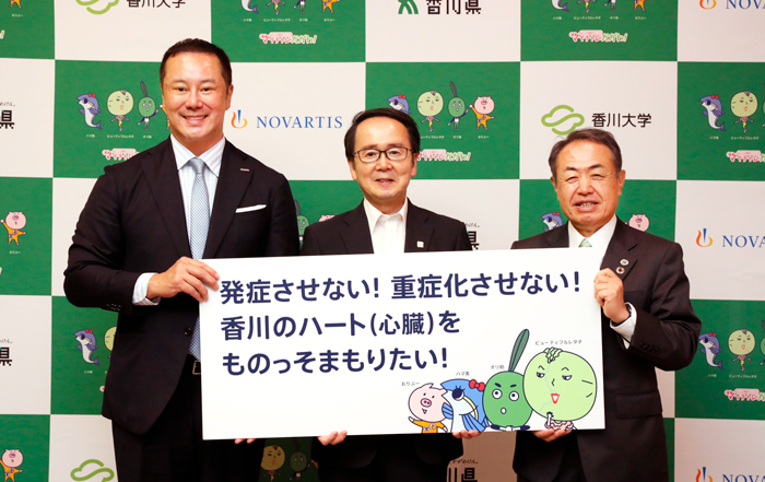 グループショット_3人.jpg