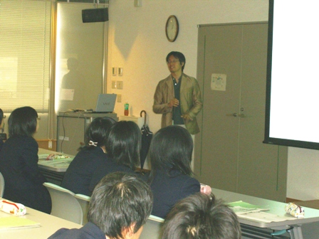 経済学部　模擬授業の様子