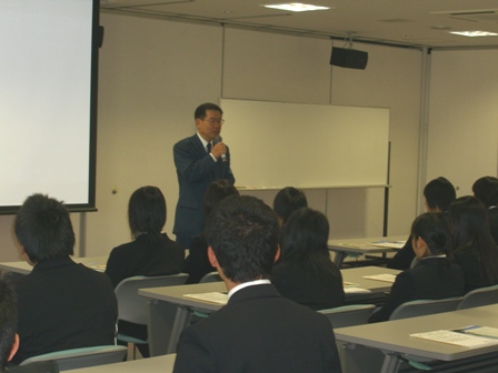 教育学部(模擬授業の様子)
