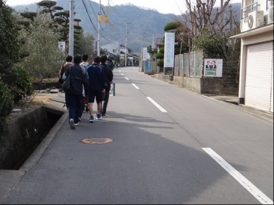 桃太郎神社と盆栽通り2.jpg