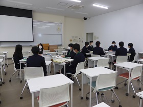 【経済学部】学生との交流.JPG