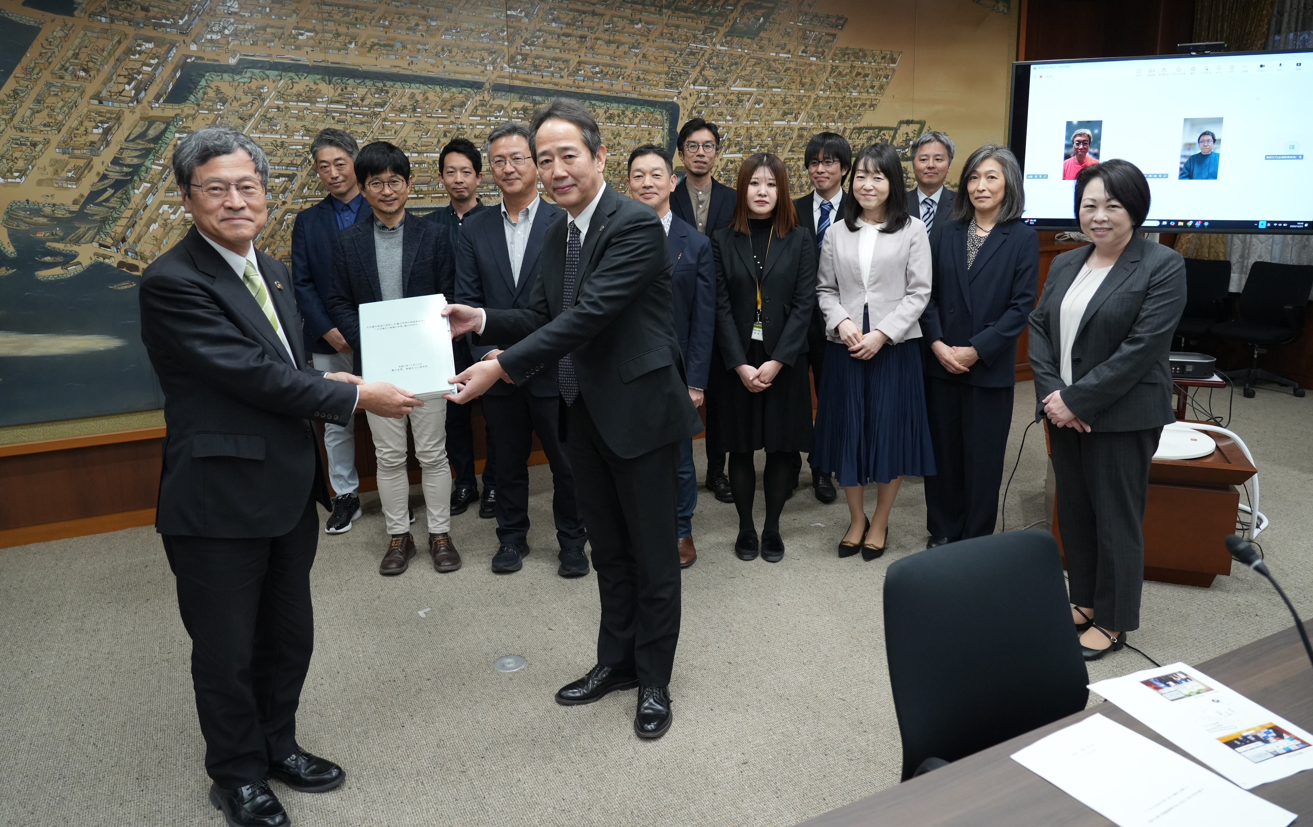 香川大学「地域みらい研究会」が学長へ答申を提出しました