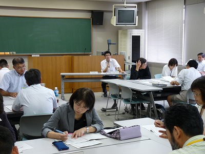 講演する杉岡正典 保健管理センター講師