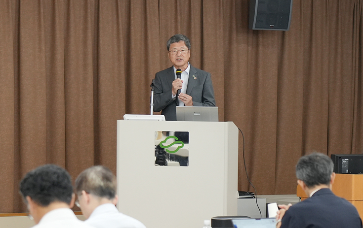 1学長挨拶.jpg