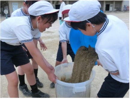 本校にしかない「はっけん」の時間を全18学級が公開