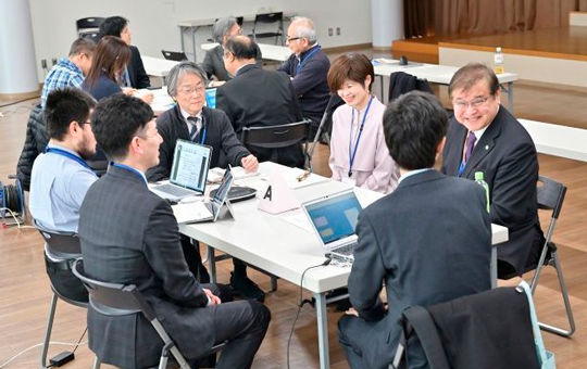 「数理・データサイエンス・AI教育強化拠点コンソーシアム　　　　　　　　　　　四国ブロックシンポジウム」（代表校：香川大学）を開催しました