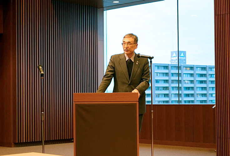 4_小川雅廣学部長による閉会の挨拶.png