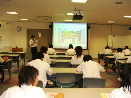 文系学部の紹介 と大学・入試について（アドミッションセンター）